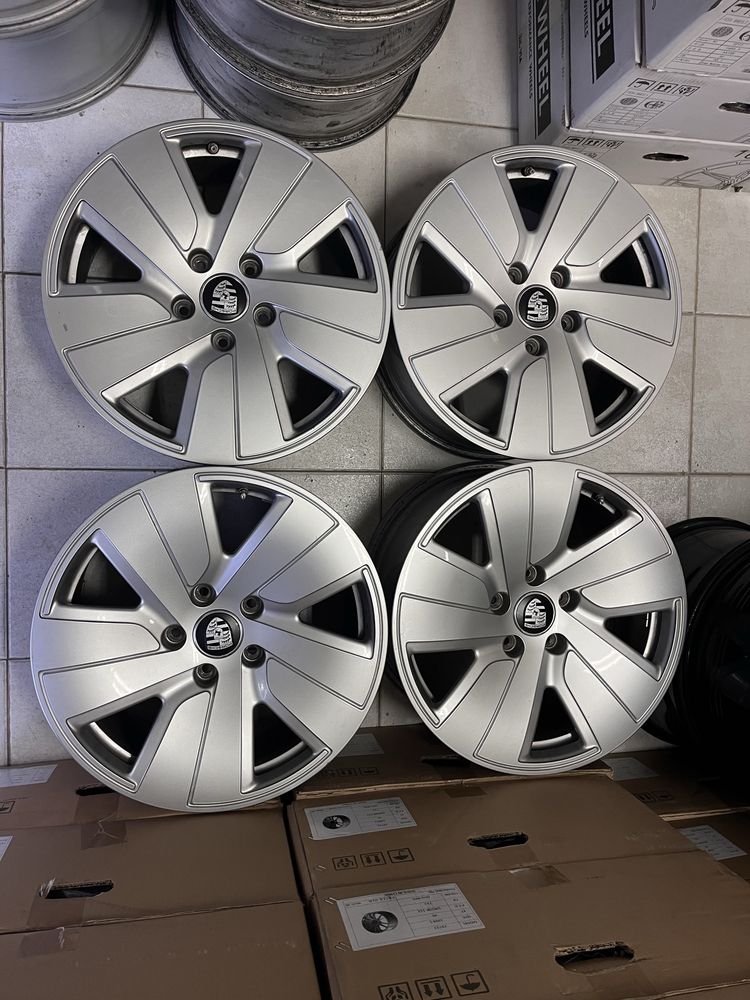 Jantes 19” 5x130 2+2 Originais Porsche Taycan Aero
